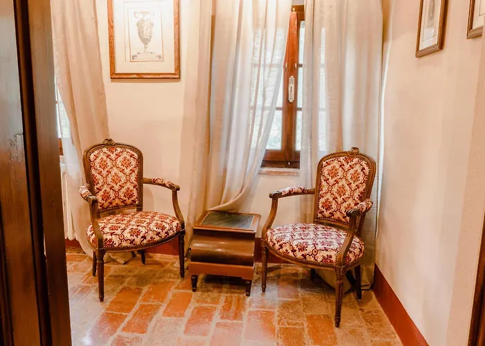 فندق Equo Petrignano Del Lago